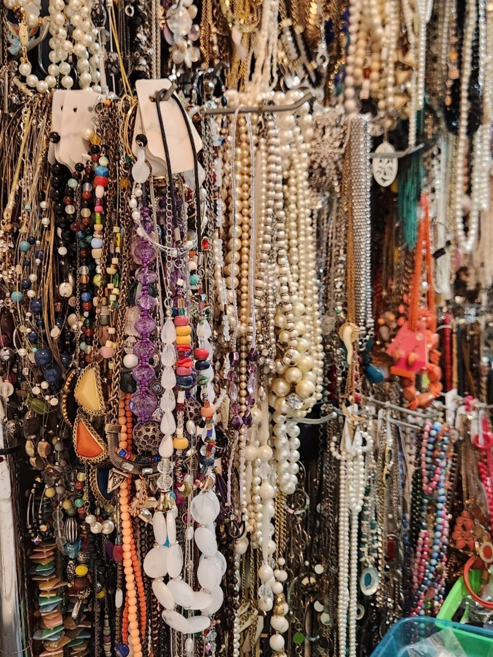 2 lbs bulk WEARABLE jewelry mixed lot | Grab Bag | Costume | Mystery - Picture 2 of 6